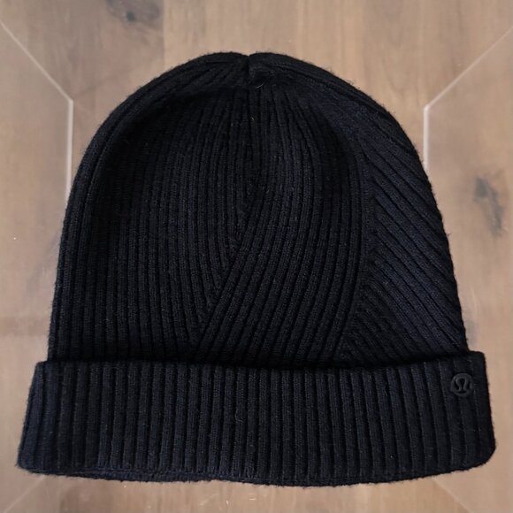 Lululemon Crazy Cozy Beanie Black NWOT Soft Stretch Knit - Picture 4 of 10